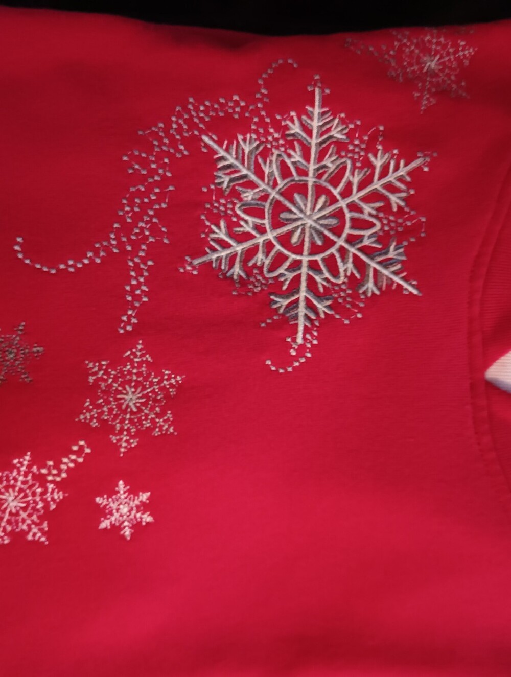 Vintage Women's Vibrant Red Grannycore Snowflake Embroidered Holiday Sweatshirt